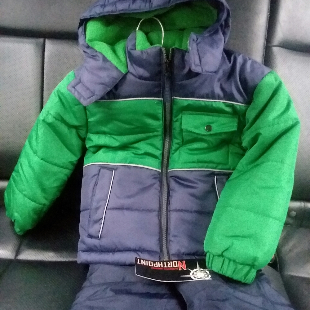 Northpoint boys 2t complete snowsuit new with tags